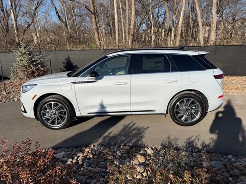 New 2026 Lincoln Corsair Grand Touring image 2