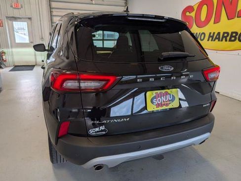 Certified 2024 Ford Escape Platinum AWD/4WD image 36