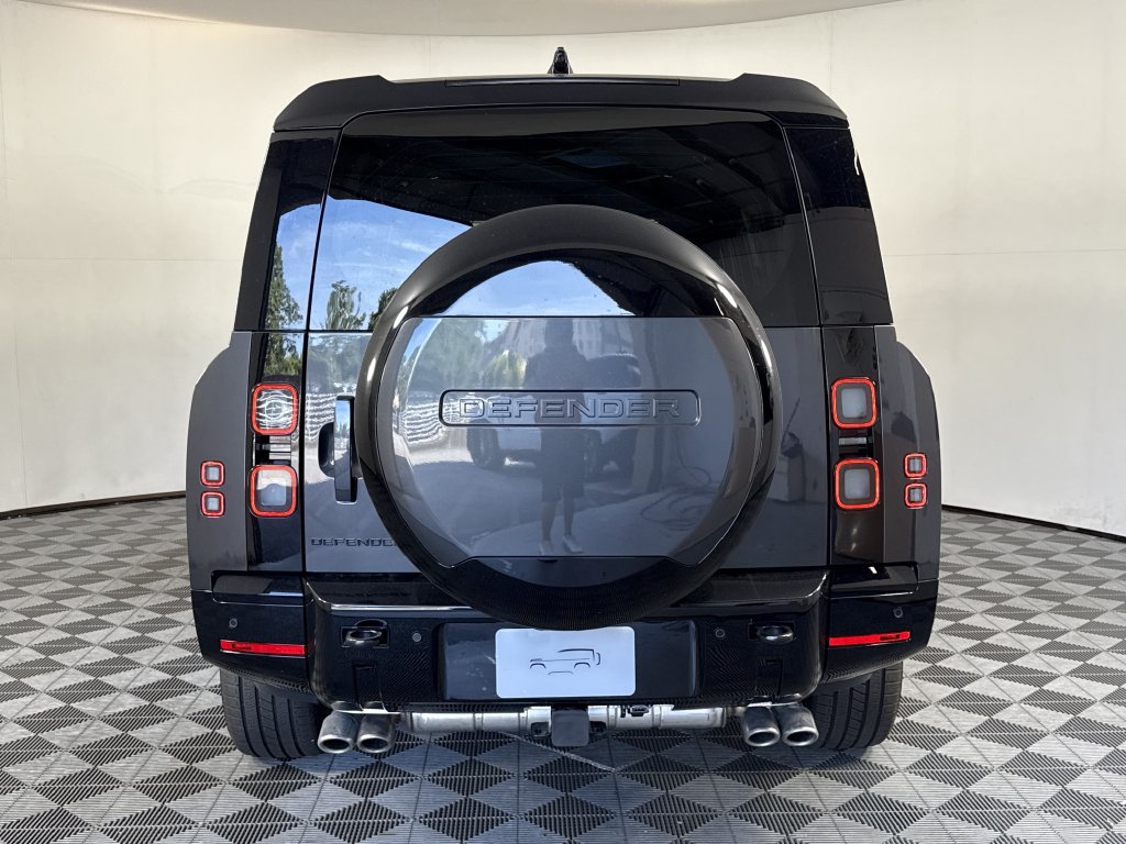 New 2026 Land Rover Defender 130 V8 AWD/4WD image 6