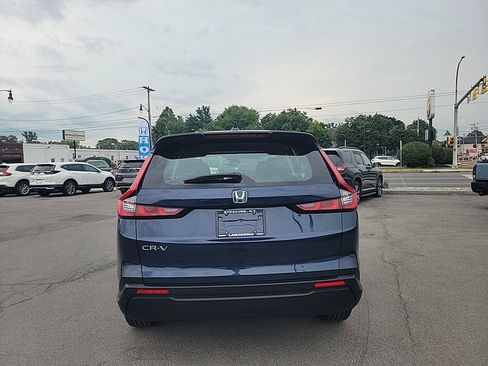 Used 2024 Honda CR-V LX image 4