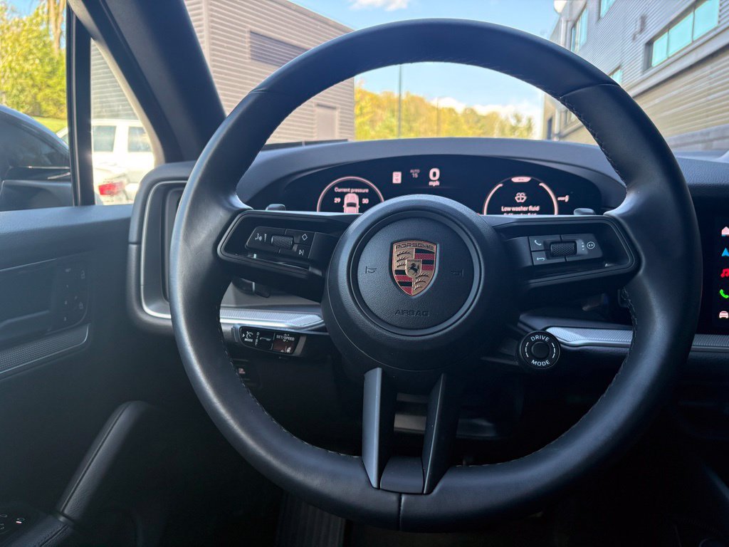 Certified 2026 Porsche Cayenne E-Hybrid AWD/4WD image 27