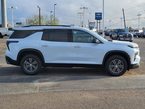 New 2026 Chevrolet Traverse LT image 6