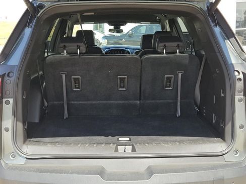 Used 2022 Chevrolet Traverse LT w/ LPO, Floor Liner Package FWD image 9