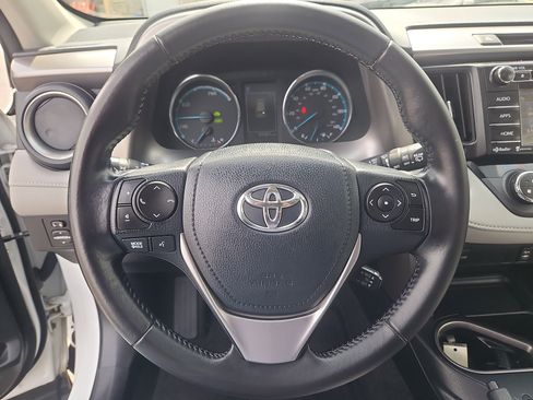 Used 2016 Toyota RAV4 XLE AWD/4WD image 19