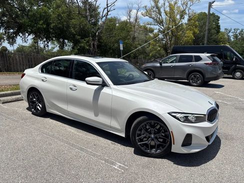 Used 2025 BMW 330i Sedan w/ Convenience Package RWD image 6