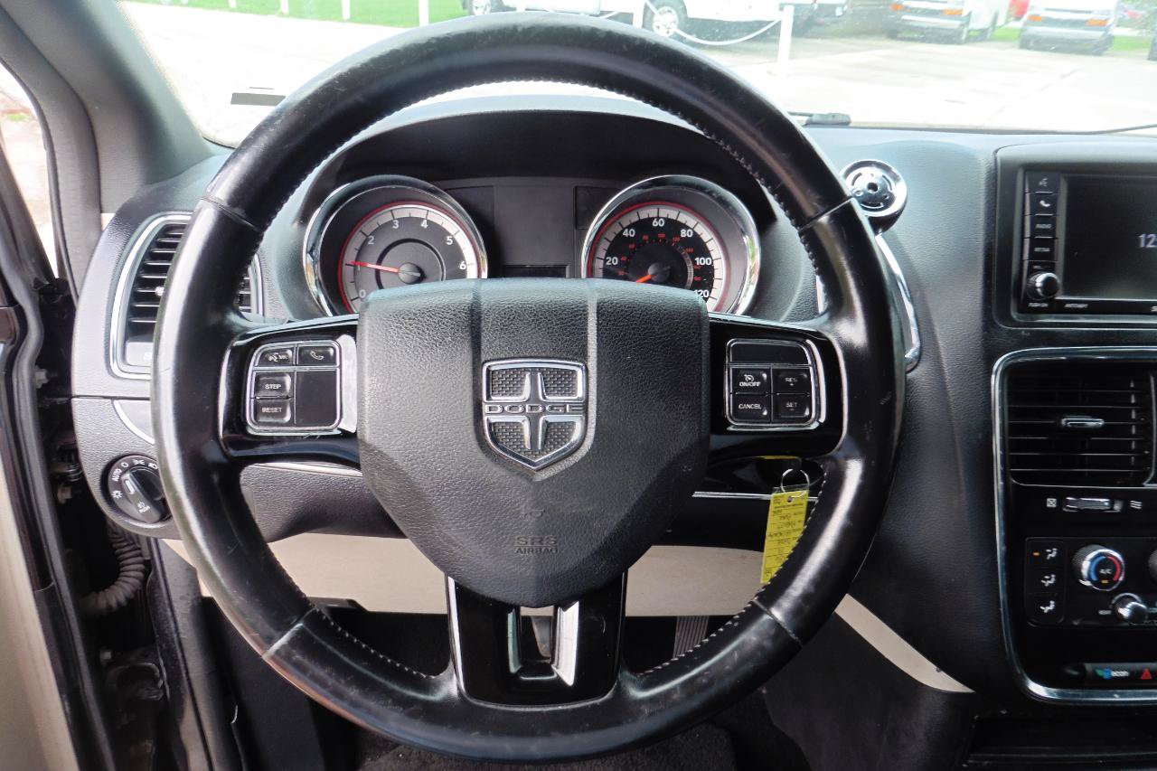 Used 2019 Dodge Grand Caravan SXT FWD image 6