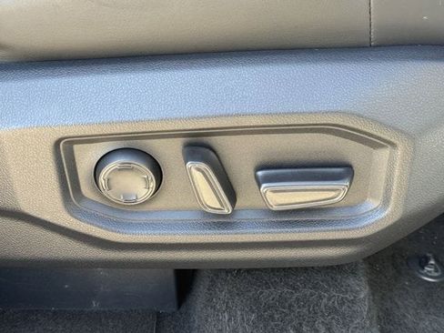 Used 2022 Toyota Tundra Platinum RWD image 33