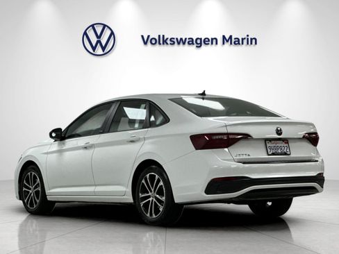 Used 2023 Volkswagen Jetta Sport FWD image 3