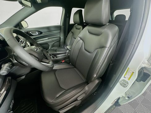 New 2026 Jeep Compass Latitude AWD/4WD image 21