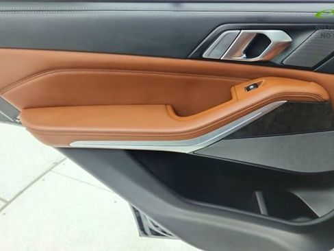 Used 2022 BMW X5 M50i w/ Executive Package AWD/4WD image 32