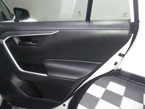 Used 2021 Toyota RAV4 LE image 25