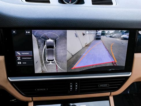 Used 2019 Porsche Cayenne AWD/4WD image 22