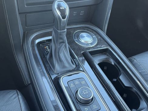 Used 2024 INFINITI QX80 Luxe image 28