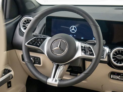 Certified 2025 Mercedes-Benz GLB 250 4MATIC image 12