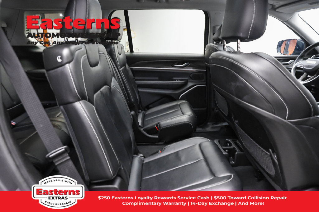 Used 2022 Jeep Grand Cherokee L Limited AWD/4WD image 27