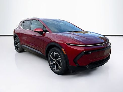 New 2026 Chevrolet Equinox EV LT image 3