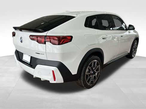 New 2026 BMW X2 xDrive28i w/ Technology Package image 2