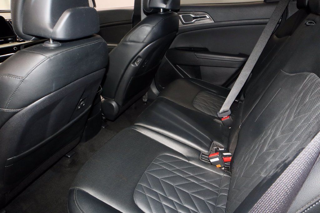 Used 2023 Kia Sportage X-Line AWD/4WD image 21