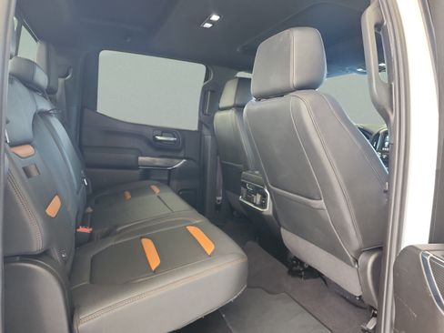 Used 2021 GMC Sierra 1500 AT4 w/ AT4 Value Package AWD/4WD image 18
