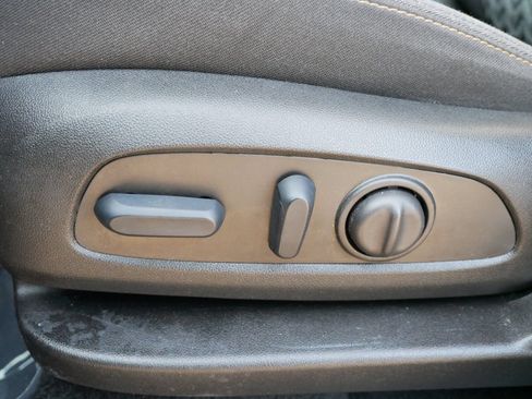 Used 2024 Chevrolet Equinox LT AWD/4WD image 15