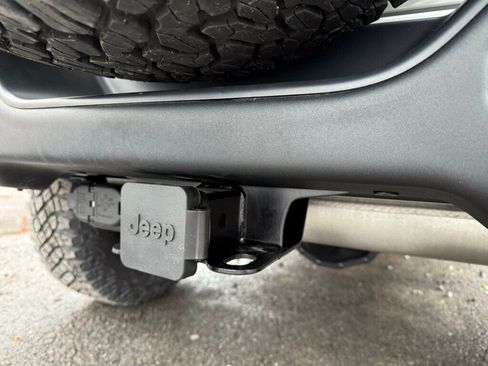 Used 2023 Jeep Wrangler Unlimited Rubicon 4xe image 11