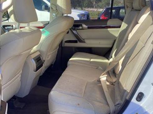 Used 2018 Lexus GX 460 Luxury image 19