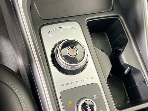 Used 2023 Kia Sorento EX image 17