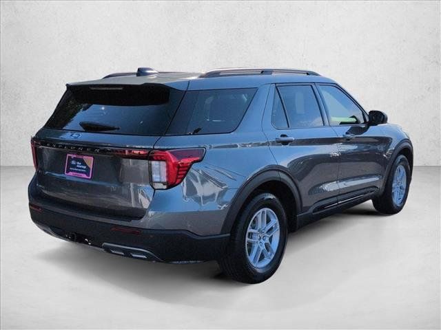 Used 2026 Ford Explorer Active w/ Active Comfort Package RWD image 6