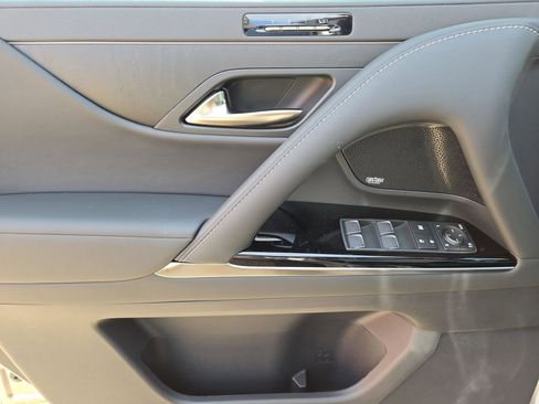 New 2026 Lexus LX 700h Luxury image 15