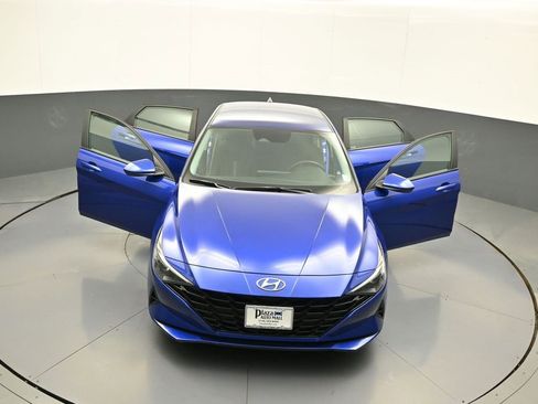 Certified 2023 Hyundai Elantra SE w/ Cargo Package image 45