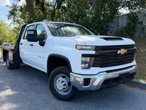 Used 2024 Chevrolet Silverado 3500 W/T w/ WT Convenience Package AWD/4WD image 2