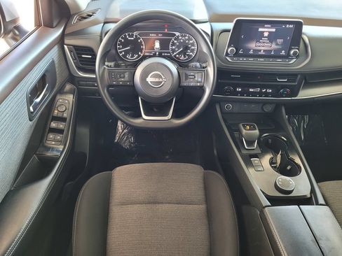 Used 2023 Nissan Rogue SV AWD/4WD image 9