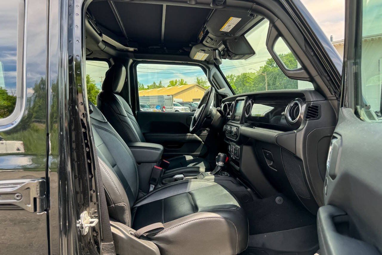 Used 2021 Jeep Wrangler Unlimited Sahara AWD/4WD image 13