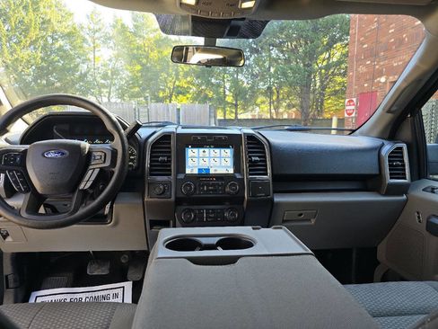 Used 2019 Ford F150 XLT image 16