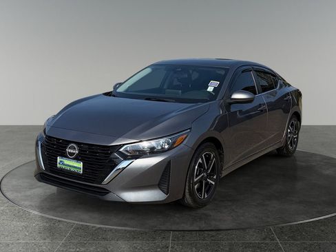 Used 2024 Nissan Sentra SV FWD image 3