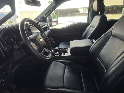 Used 2025 Ford F150 Lariat w/ Equipment Group 502A High AWD/4WD image 6
