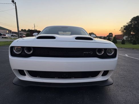 Used 2019 Dodge Challenger SRT Hellcat w/ Laguna Leather Package RWD image 13