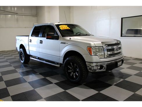 Used 2014 Ford F150 XLT w/ Equipment Group 302A Luxury image 2