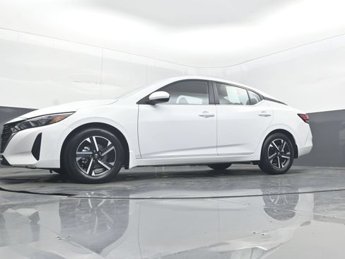 Certified 2025 Nissan Sentra SV w/ All-Weather Package FWD image 25