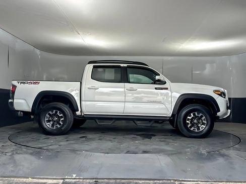 Used 2023 Toyota Tacoma TRD Off-Road AWD/4WD image 2