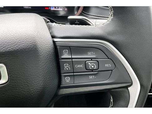 Certified 2024 Jeep Grand Cherokee L Altitude AWD/4WD image 28