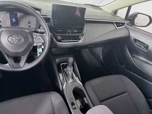 Certified 2025 Toyota Corolla LE image 21