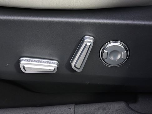 New 2026 Lincoln Nautilus Reserve image 14