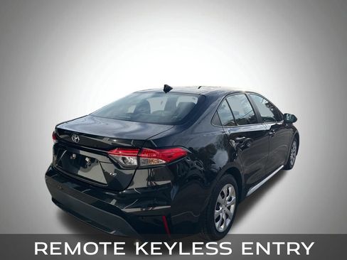 Used 2022 Toyota Corolla LE image 6