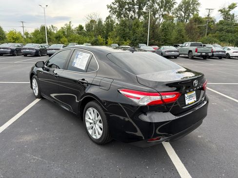 Used 2020 Toyota Camry LE AWD/4WD image 4