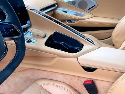 Used 2024 Chevrolet Corvette Stingray Premium Cpe image 13