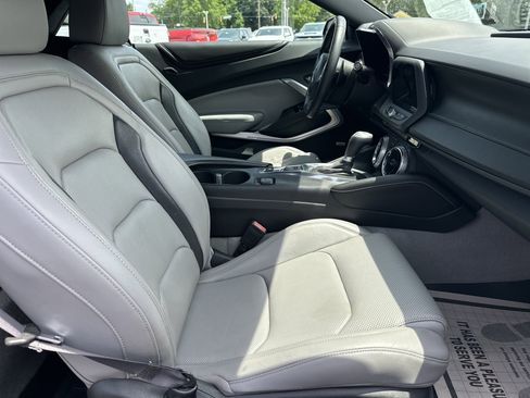 Used 2017 Chevrolet Camaro LT RWD image 14
