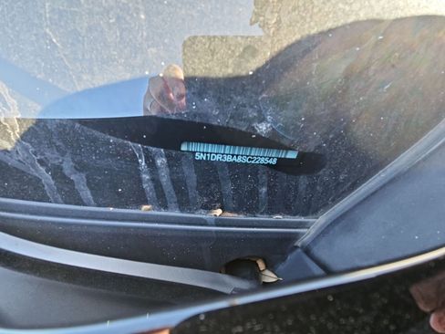 Used 2025 Nissan Pathfinder SV image 11