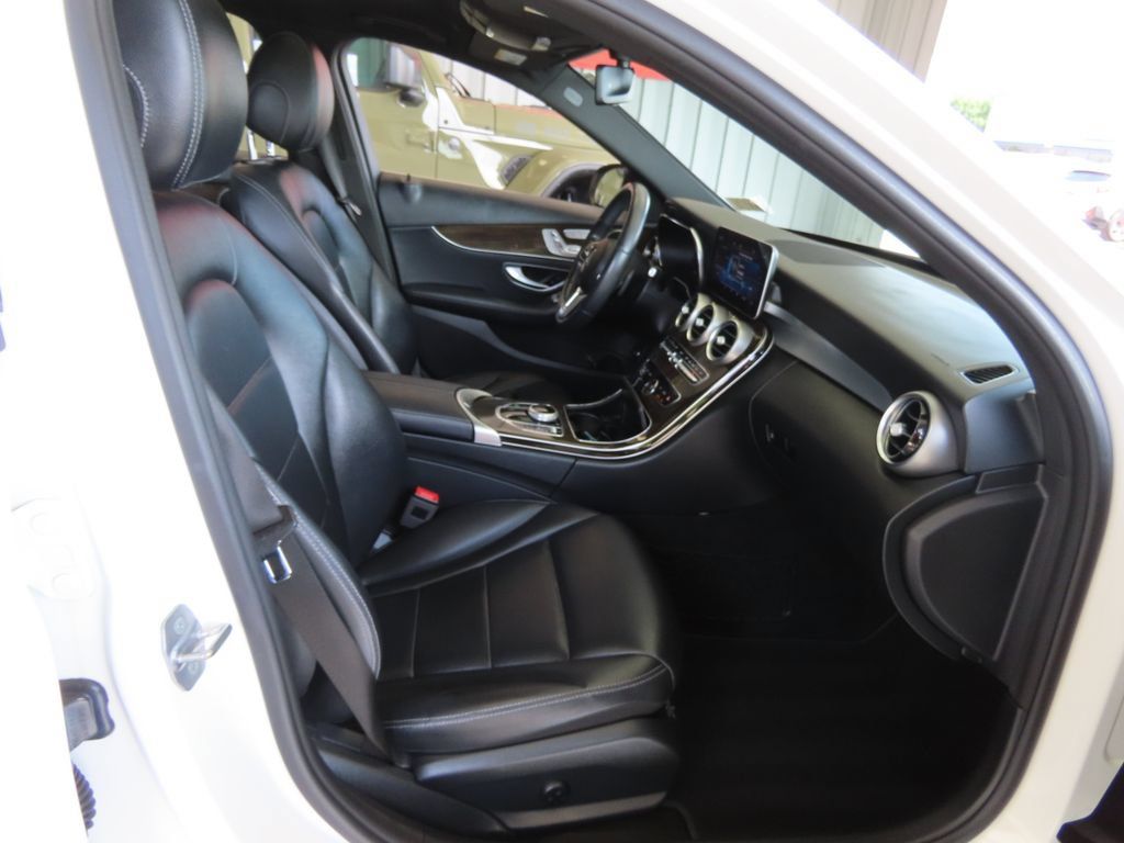 Used 2019 Mercedes-Benz C 300 4MATIC Sedan w/ Premium Package image 33