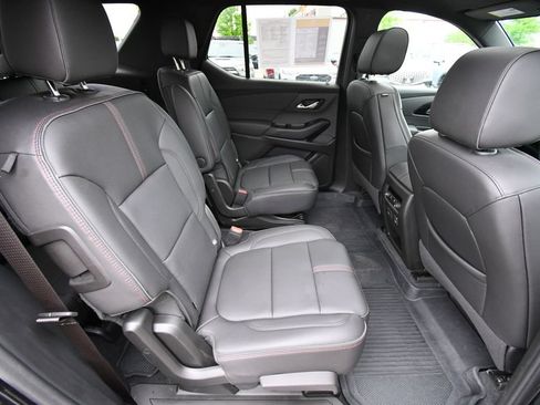 Used 2023 Chevrolet Traverse RS AWD/4WD image 21